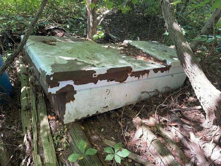 Misc. & Scrap iron along south property line image