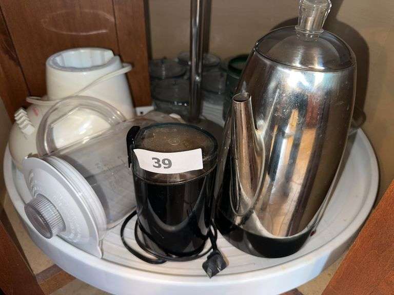 Sunbeam blender, coffee grinder, percolating coffee pot