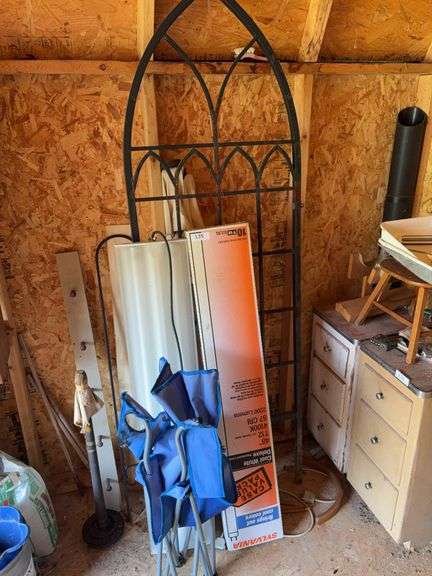 4’ light fixture, bulbs, trellis, coat rack, chair image