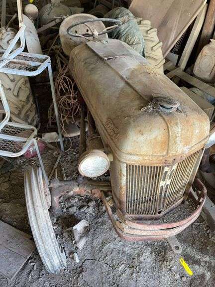 Ford Tractor w/ disk unknown condition image