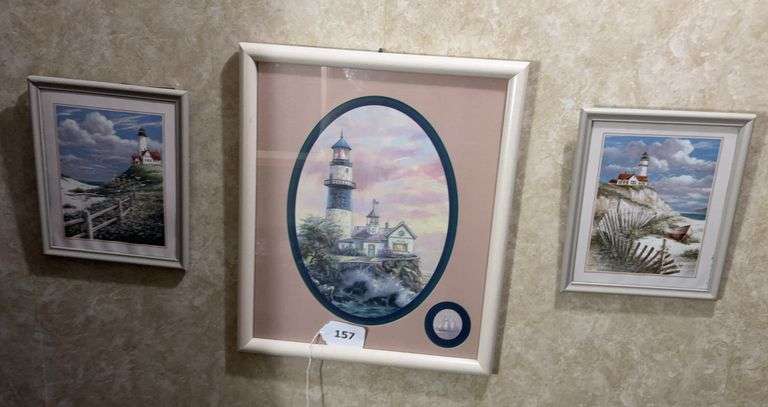 Contents of bathroom image