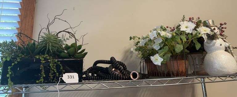 Floral decor, hose, snowman image