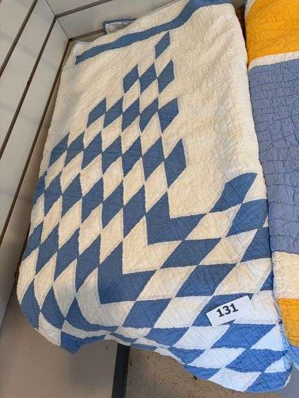 Blue/white diamond vintage quilt image