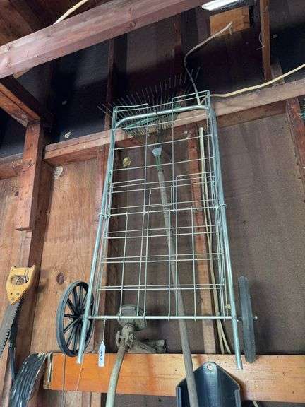 Folding wire cart image