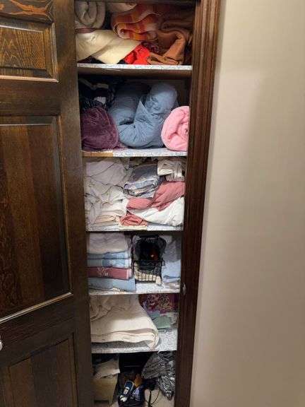 Contents of closet image