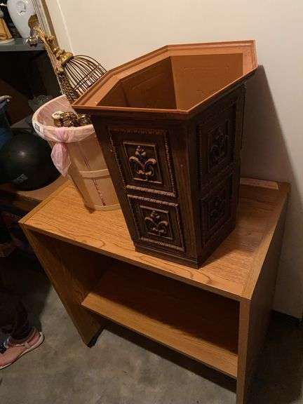 Roll a round cart, trash can decorative wall sconces, coffee grinder (broken) image