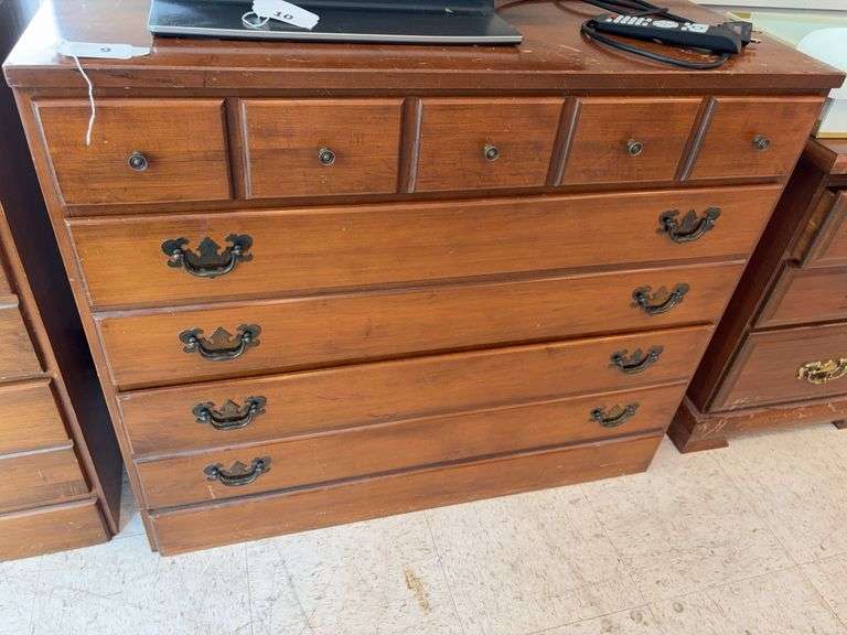 3 drawer maple chest image