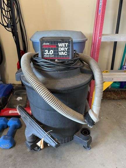 Craftsman wet/dry vac, trash can image