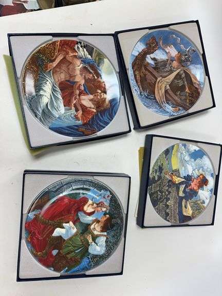 Lot of 8 collectors plates image