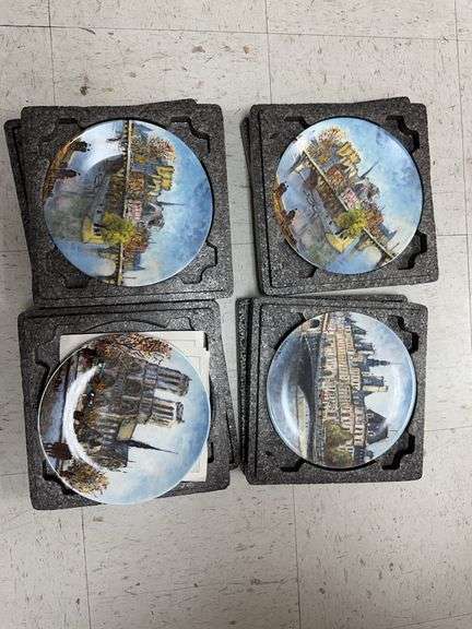 Lot of 10 collectors plates image
