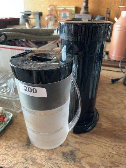 Tea Brewer, Crockpot, immersion blender, CuisinArt glass blender (top only missing base) image