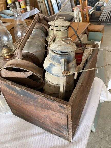 Wood crate, 4 lanterns image