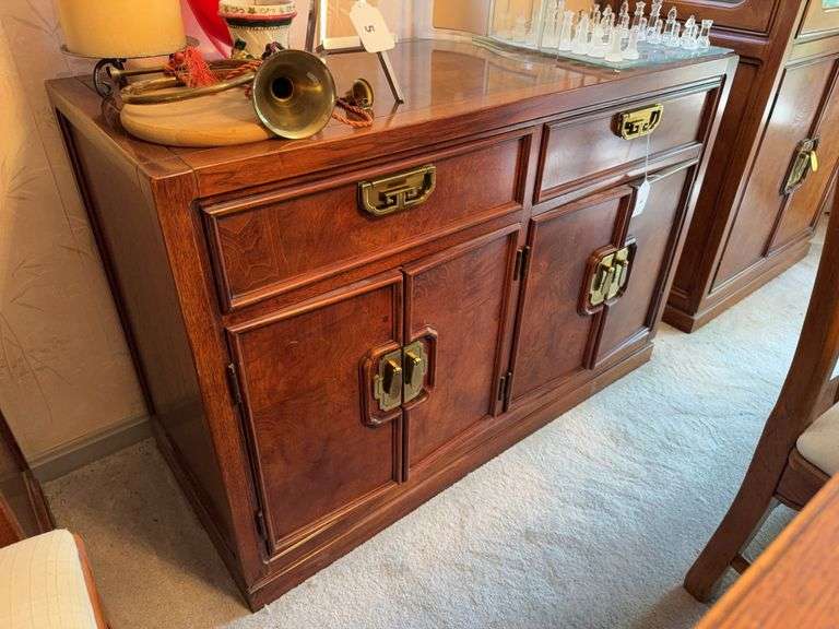 Thomasville cabinet 44" x 29" x 19"