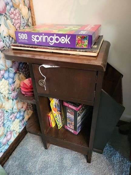 Side Table w/Magazine Rack  18 x 22 x 11 image