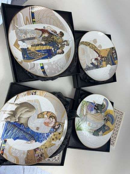 Lot of 11 collector plates image