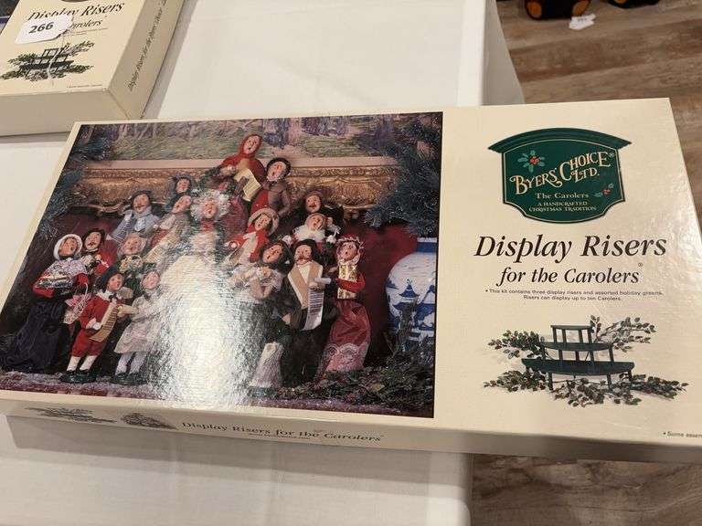 Caroler display risers image