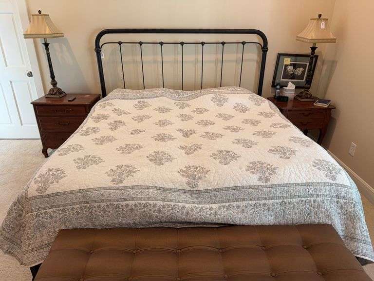 Serta adjustable King size base w/ wrought iron bed frame image