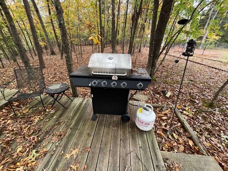 Gas Grill & Gas Tank image