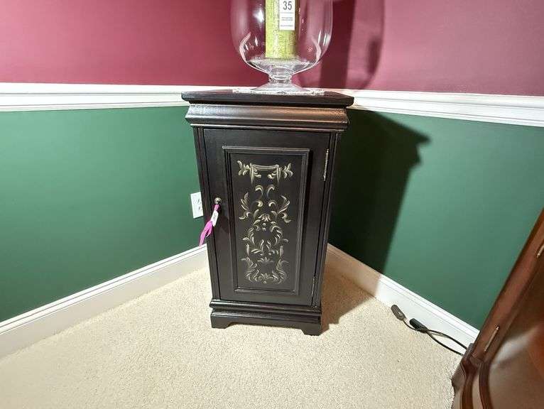 Small Wine Cabinet image