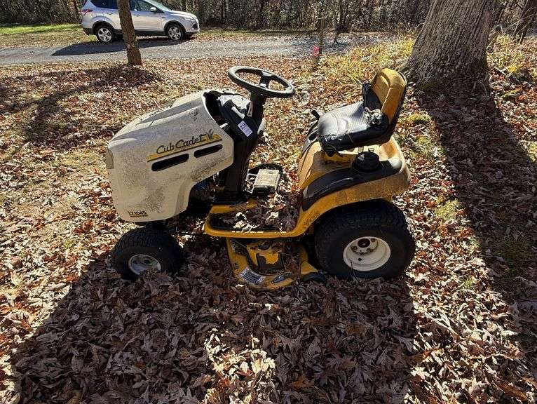 Cub Cadet LT1045 Lawnmower - Not Running image