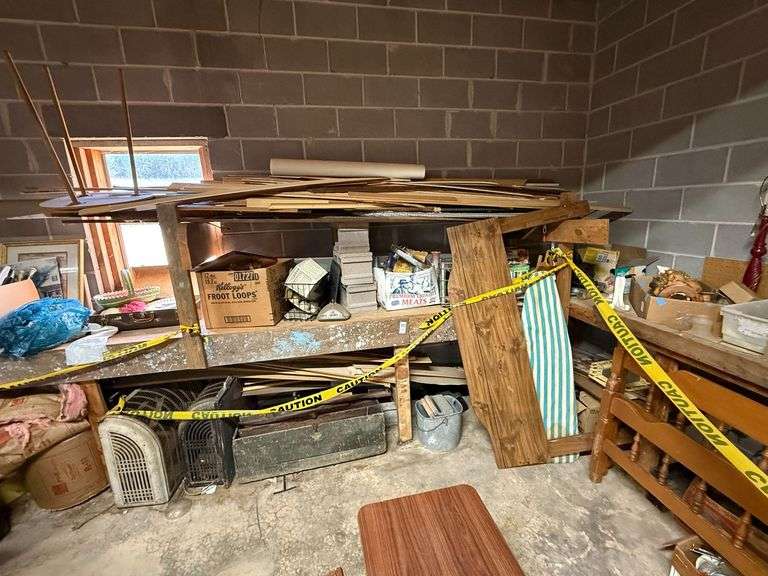 Contents of Bench from Fans on Bottom to Corner, Top to Corner image