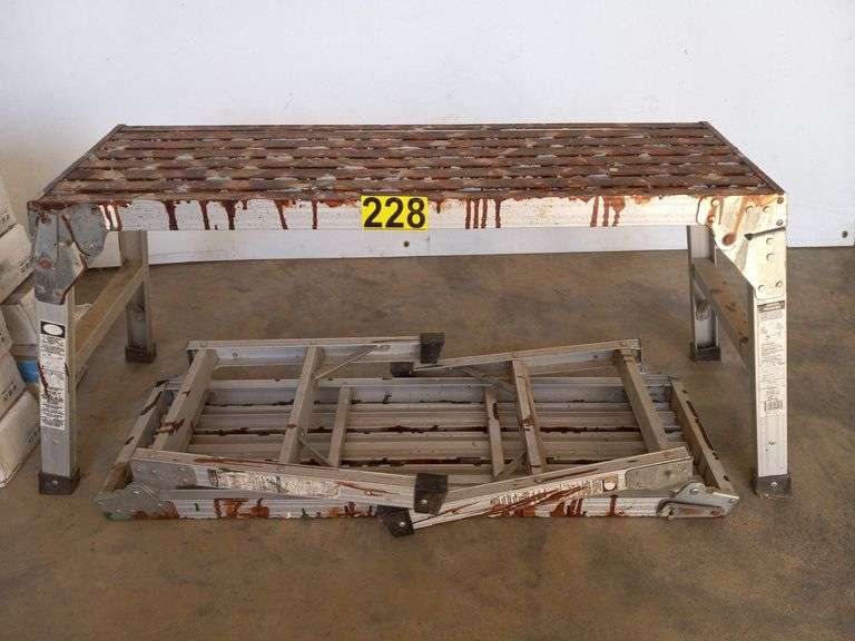 Folding Aluminum Benches 4' image