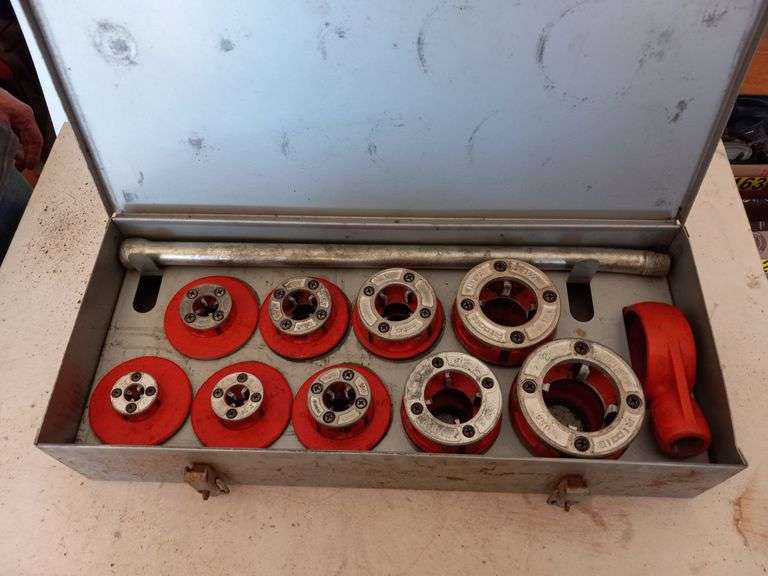 Ridgid Pipe Threader image