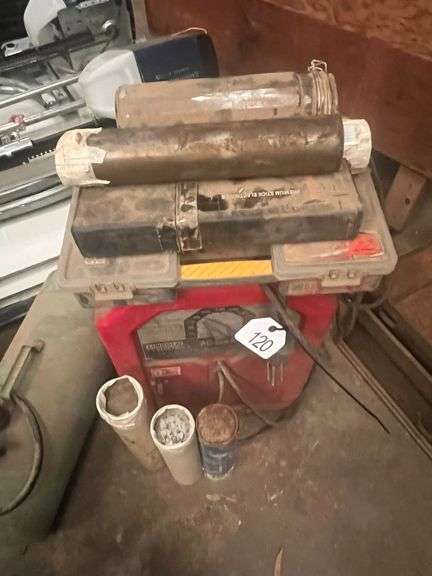 Lincoln AC 225 Arc Welder & Rods image