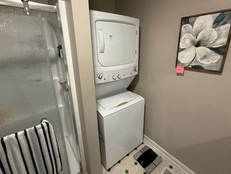 GE Stackable Washer/Dryer image