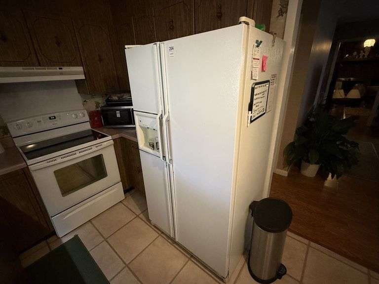 GE Side-by-Side Refrigerator image