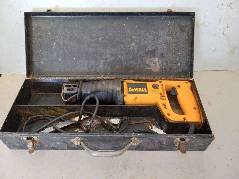 DeWalt Reciprocating Saw image
