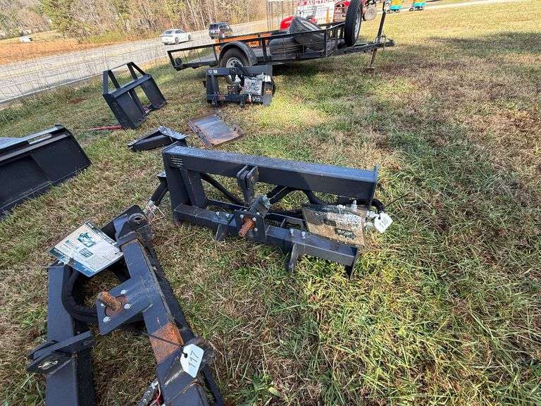 Land Honor Skid Steer 3 Pt Hitch Adapter image