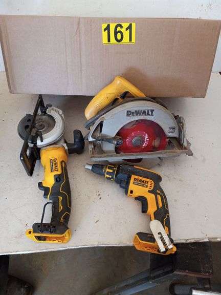 DeWalt 4 1/2" Circular Saw Cordless, 20V Drywall Gun, 7 1/4" Circular Saw - No Batteries, No Chargers image