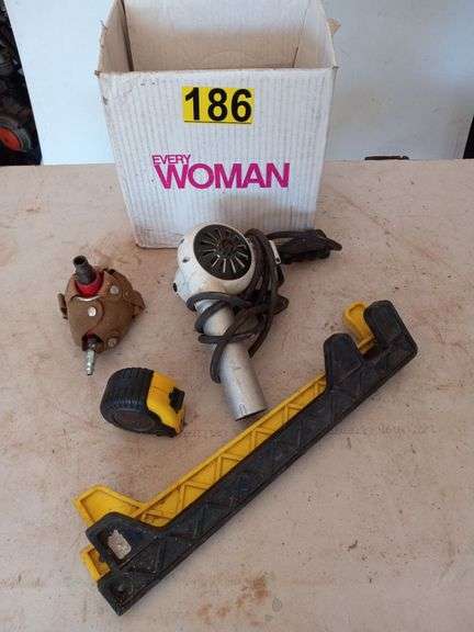 Heatgun, Tape Measure, Palm Nailer, Joint Spacers image