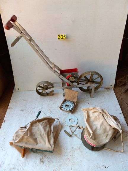 Earthway Garden Seeder, Seed Spreader image