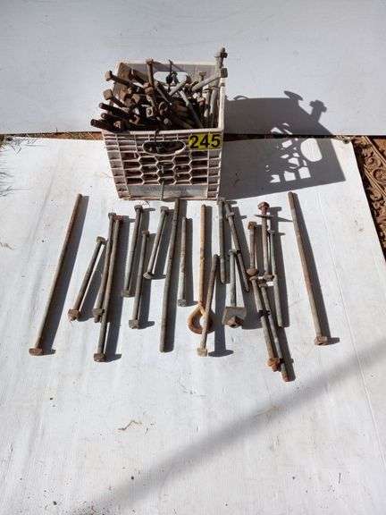 Various Size Galvanized Bolts image