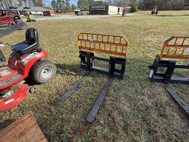 Land Honor Skid Steer Pallet Fork 42" 4000 lb image