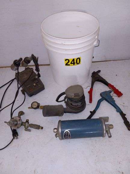 Wood Burner, 2 Rivet Guns, 2 Air Flow Adjustments, Water Separator image