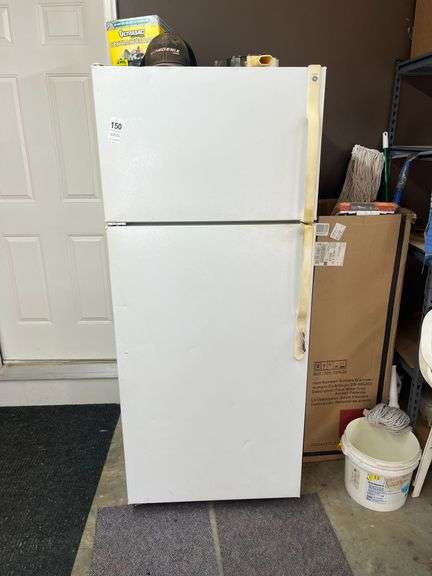 GE Refrigerator Freezer image
