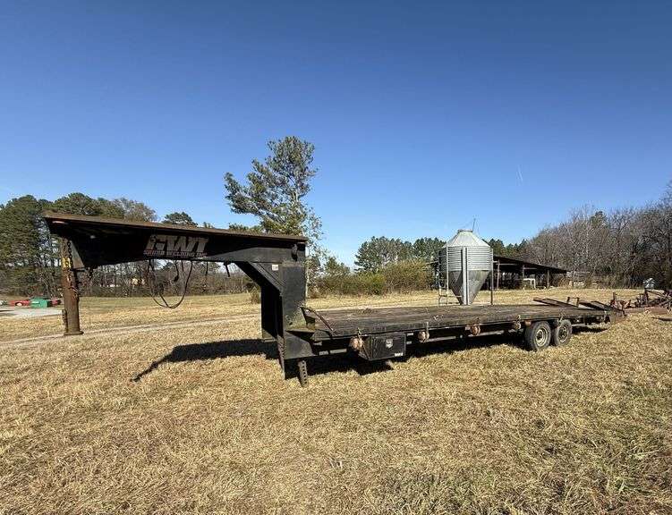 Gooseneck Flatbed 2 Axle Trailer w/Lights, Brakes - Title Available image