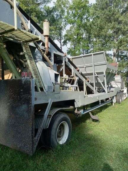 Pugmill - Portable, Asphalt, Cold mix, Double paddle, Detroit engine - Selling offsite - Call office to arrange for inspection image