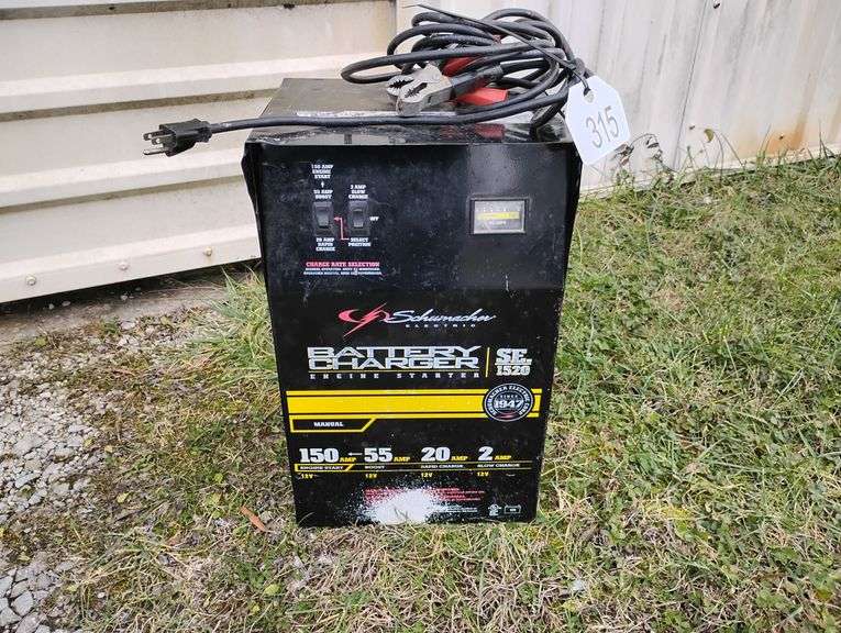 Battery Charger/Engine Starter image