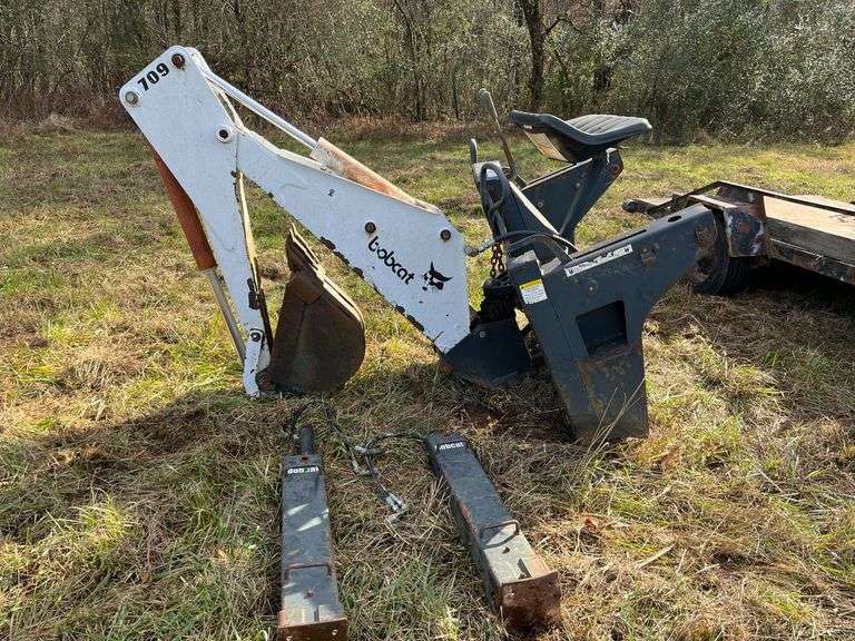 Bobcat 709 Backhoe Attachment, 2 Additional Outriggers for Bobcat image