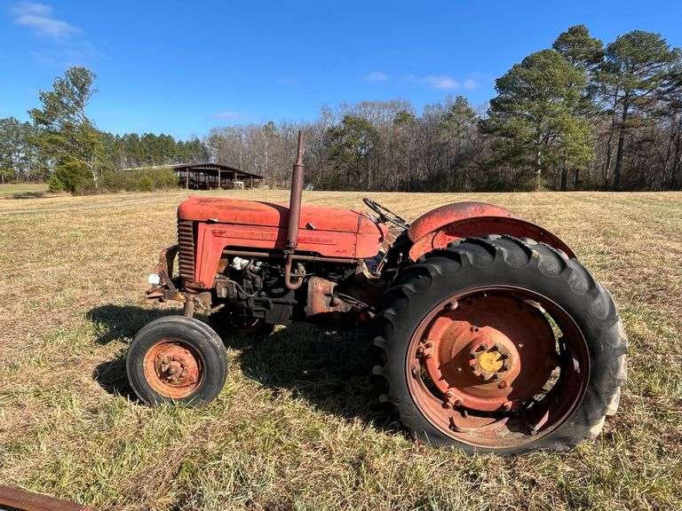 MF65 Tractor - Not Running image