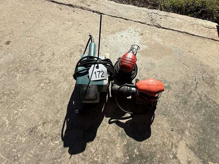 Three Sanders - Makita, Ultrasteel, Black & Decker image