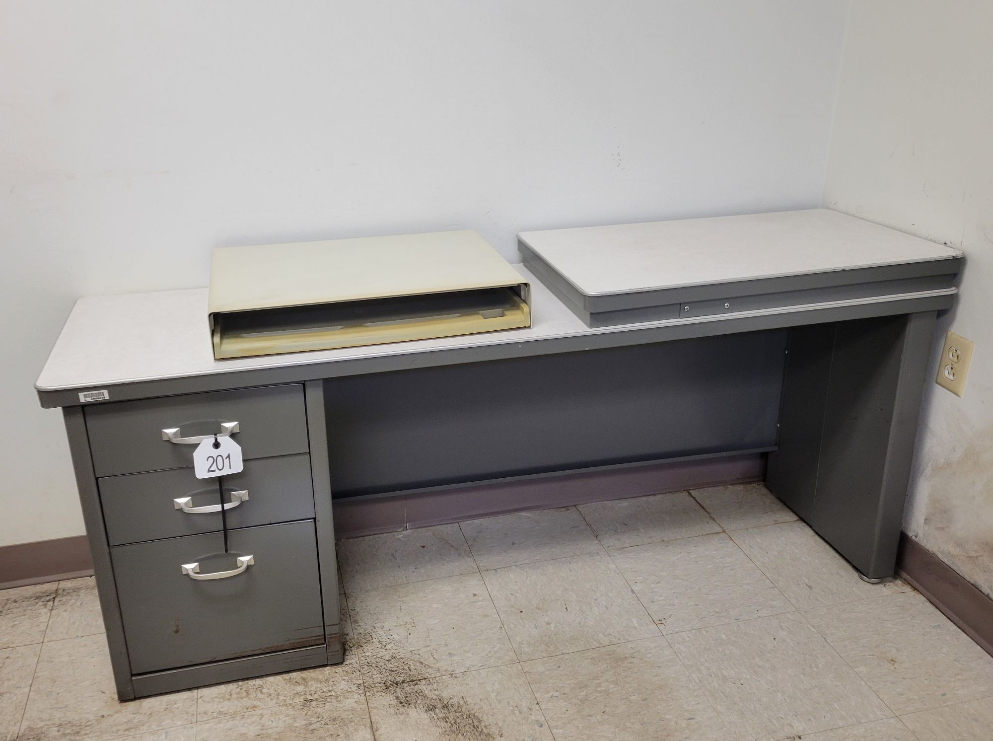 Lot image 1