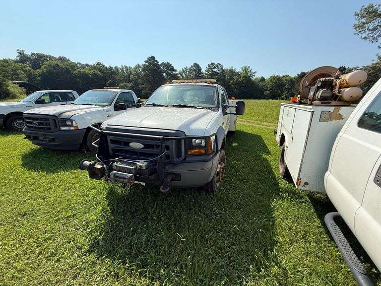 2006 Ford F-450 Super Cab Utility Bed - 4x4, Triton 10, Winch, Bad motor, Automatic transmission - Walker Co Water & Sewerage Surplus