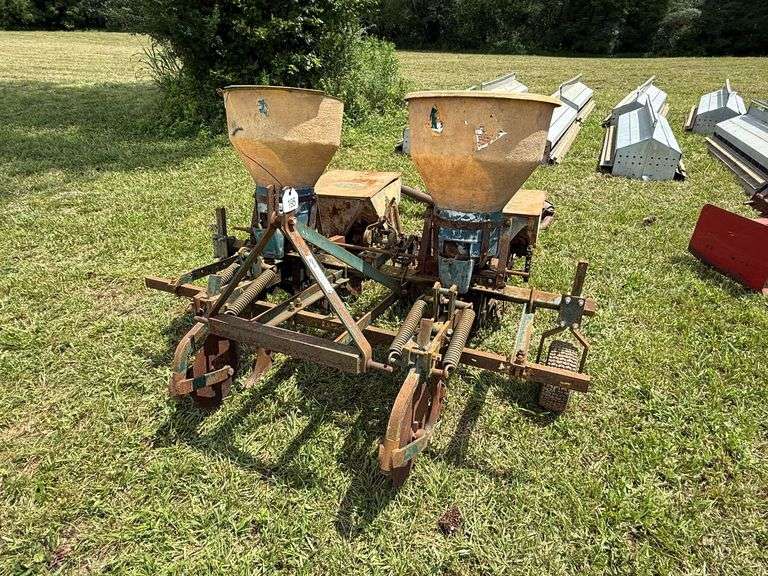 2 Row Planter - 3 Pt Hitch