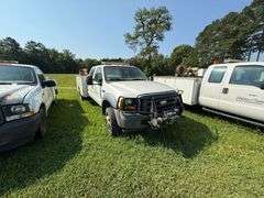 2006 Ford F-450 Super Cab Utility Bed - 4x4, Triton 10, Winch, Bad motor, Automatic transmission - Walker Co Water & Sewerage Surplus