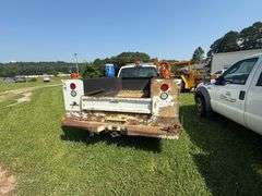 2006 Ford F-450 Power Stroke Utility Bed - 4x4, Bad motor, Automatic Transmission - Walker Co Water & Sewerage Surplus